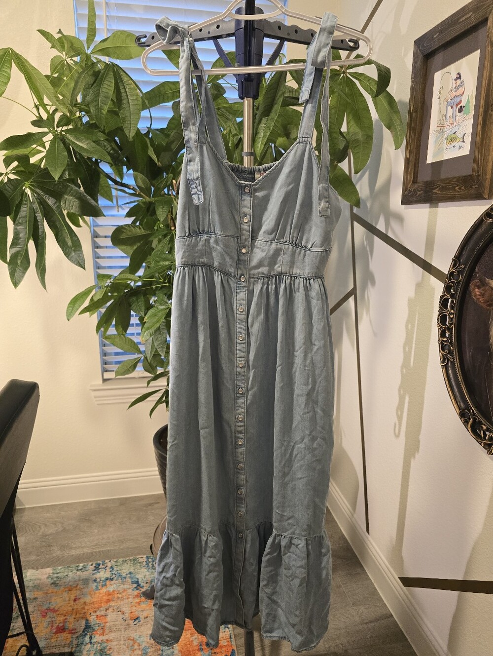 Levi’s Light Wash TENCEL Chambray Tie Strap Maxi Dress Size L NWT